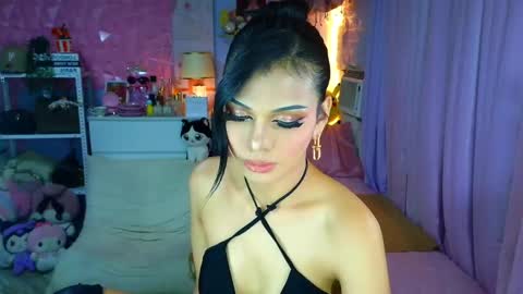 YANG AUDREY LONE online show from April 26, 2026, 12:52 am