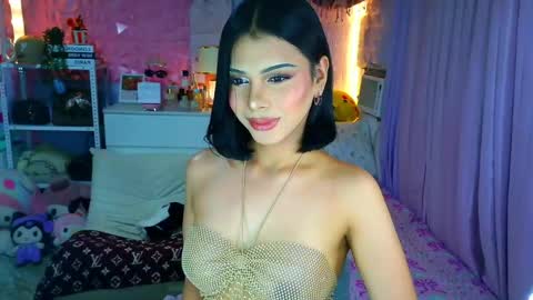 YANG AUDREY LONE online show from May 4, 2026, 1:12 am