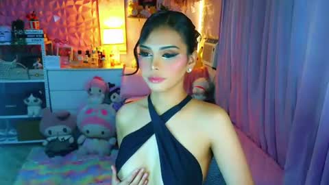 YANG AUDREY LONE online show from July 28, 2026, 2:18 am