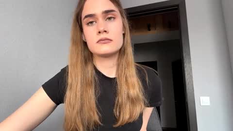 Kate online show from April 4, 2026, 12:02 pm