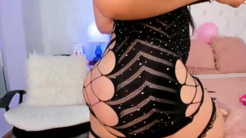 Snapshot of yara_bliss_ chatting on October 2, 2025, 1:40 pm Yara Bliss online show from October 2, 2025, 1:40 pm