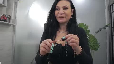 Yara online show from May 2, 2026, 2:49 am