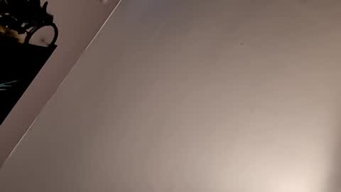 yashcdklyytx online show from October 29, 2025, 12:07 pm