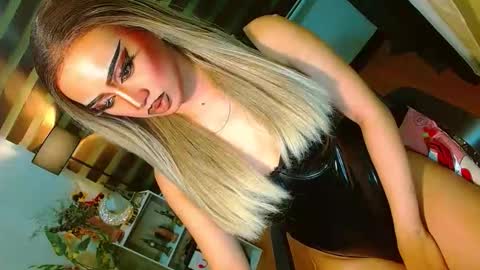 miss yasii online show from April 30, 2026, 8:57 pm