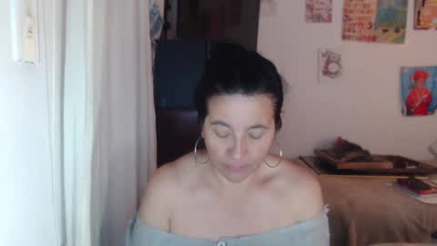 yasmin_love85 online show from October 10, 2025, 7:35 pm