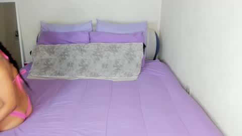 Snapshot of yasminayazzie chatting on December 9, 2024, 1:40 am Yasmina online show from December 9, 2024, 1:40 am