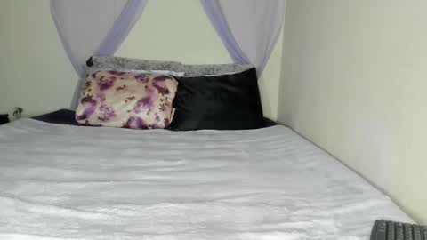 Snapshot of yasminayazzie chatting on September 21, 2025, 1:40 am Yasmina online show from September 21, 2025, 1:40 am