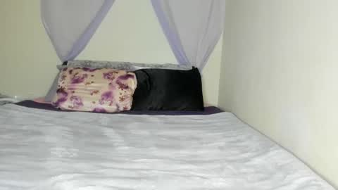 Snapshot of yasminayazzie chatting on October 14, 2025, 10:10 pm Yasmina online show from October 14, 2025, 10:10 pm