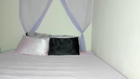 Snapshot of yasminayazzie chatting on November 19, 2025, 2:55 am Yasmina online show from November 19, 2025, 2:55 am