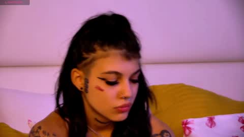 Snapshot of yasminstormx chatting on June 1, 2026, 4:25 am Diana online show from June 1, 2026, 4:25 am