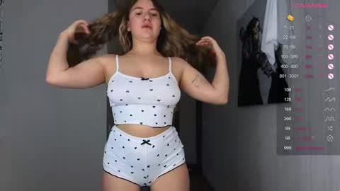 Yasyaa  online show from December 30, 2024, 9:08 pm