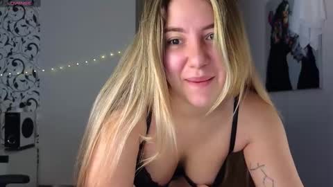 Yasyaa  online show from February 9, 2025, 5:40 am