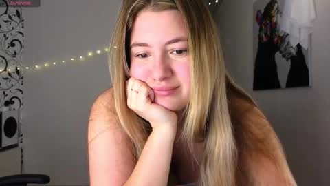 Yasyaa  online show from February 14, 2025, 2:28 am