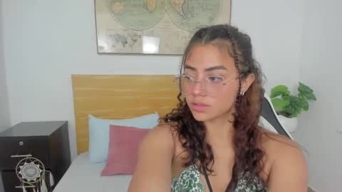 Snapshot of yaya23x chatting on January 3, 2025, 3:22 pm yaya23x online show from January 3, 2025, 3:22 pm