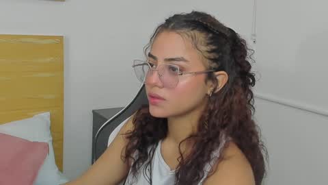 Snapshot of yaya23x chatting on January 15, 2025, 12:04 pm yaya23x online show from January 15, 2025, 12:04 pm