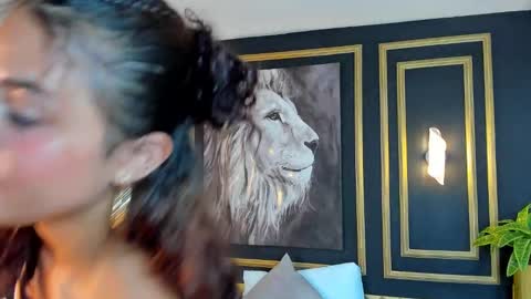 Snapshot of yaya23x chatting on February 8, 2025, 3:21 pm yaya23x online show from February 8, 2025, 3:21 pm