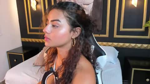 Snapshot of yaya23x chatting on February 10, 2025, 10:19 pm yaya23x online show from February 10, 2025, 10:19 pm