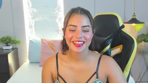 Snapshot of yaya23x chatting on March 6, 2025, 7:21 pm yaya23x online show from March 6, 2025, 7:21 pm