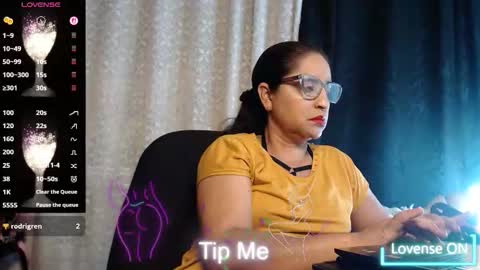 yaya____ online show from February 18, 2026, 12:39 am