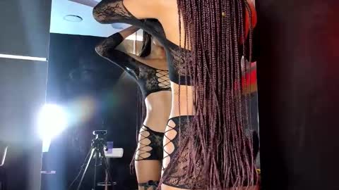 Snapshot of yayahilton chatting on January 10, 2026, 5:09 am YAYA online show from January 10, 2026, 5:09 am