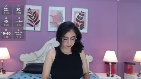 Snapshot of yayaqueen chatting on May 17, 2026, 12:34 pm Yaya online show from May 17, 2026, 12:34 pm