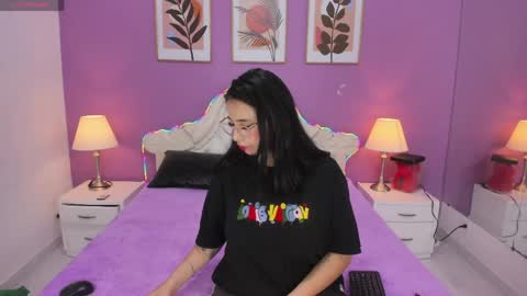 Snapshot of yayaqueen chatting on June 5, 2026, 12:00 pm Yaya online show from June 5, 2026, 12:00 pm