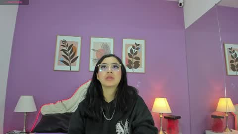 Snapshot of yayaqueen chatting on June 6, 2026, 12:10 pm Yaya online show from June 6, 2026, 12:10 pm
