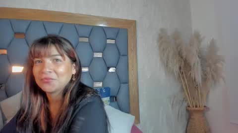 Snapshot of yayi_derek chatting on October 14, 2025, 11:33 am yayi derek online show from October 14, 2025, 11:33 am