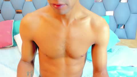 Snapshot of yayi_derek chatting on October 28, 2025, 11:36 am yayi derek online show from October 28, 2025, 11:36 am