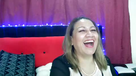 Snapshot of yayita_mature chatting on January 6, 2025, 4:44 pm yayita online show from January 6, 2025, 4:44 pm