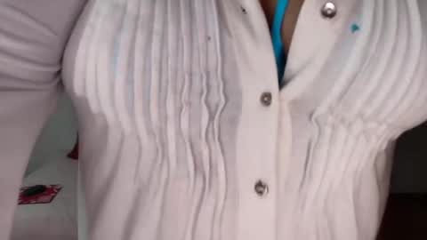 Snapshot of yayita_mature chatting on October 9, 2025, 10:08 pm yayita online show from October 9, 2025, 10:08 pm