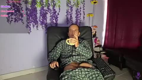 Hazzan online show from July 3, 2026, 2:45 pm
