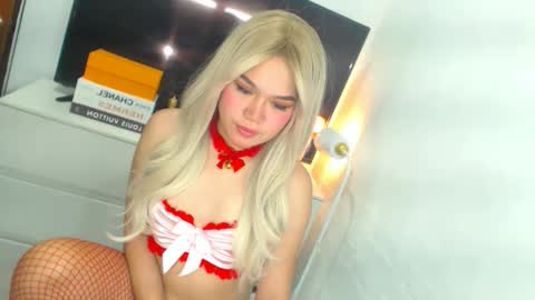 Snapshot of yazmin_shines chatting on May 12, 2026, 1:03 am Yazzi online show from May 12, 2026, 1:03 am