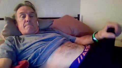 yeah_baby6988 online show from November 6, 2025, 9:26 pm