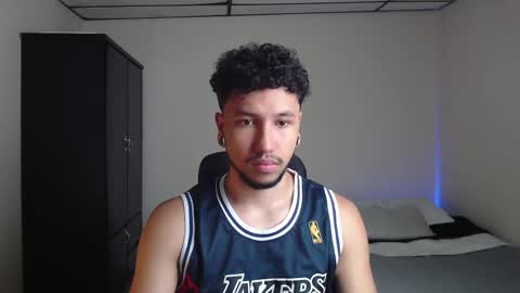 Snapshot of yeff_stone chatting on October 22, 2025, 1:50 am yeff online show from October 22, 2025, 1:50 am