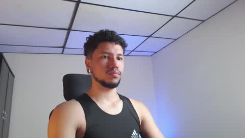 Snapshot of yeff_stone chatting on October 29, 2025, 12:57 am yeff online show from October 29, 2025, 12:57 am