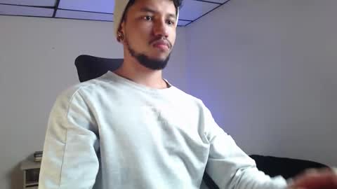 Snapshot of yeff_stone chatting on October 31, 2025, 1:28 am yeff online show from October 31, 2025, 1:28 am