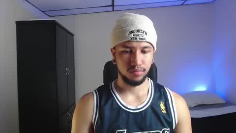 Snapshot of yeff_stone chatting on November 5, 2025, 2:22 am yeff online show from November 5, 2025, 2:22 am