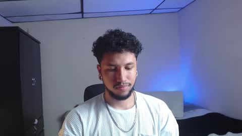 Snapshot of yeff_stone chatting on November 8, 2025, 2:12 am yeff online show from November 8, 2025, 2:12 am