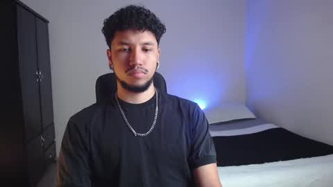 Snapshot of yeff_stone chatting on November 11, 2025, 12:21 am yeff online show from November 11, 2025, 12:21 am