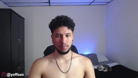 Snapshot of yeff_stone chatting on November 11, 2025, 6:30 pm yeff online show from November 11, 2025, 6:30 pm