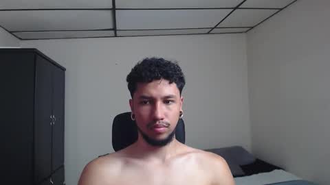 Snapshot of yeff_stone chatting on December 13, 2025, 7:53 pm yeff online show from December 13, 2025, 7:53 pm