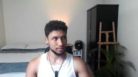 Snapshot of yeff_stone chatting on May 27, 2026, 11:02 pm yeff online show from May 27, 2026, 11:02 pm