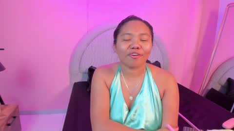 yeika_foxy online show from April 22, 2026, 11:23 am