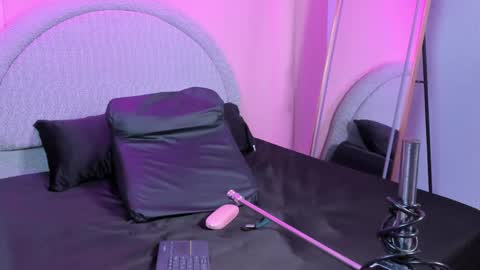yeika_foxy online show from April 24, 2026, 11:12 am