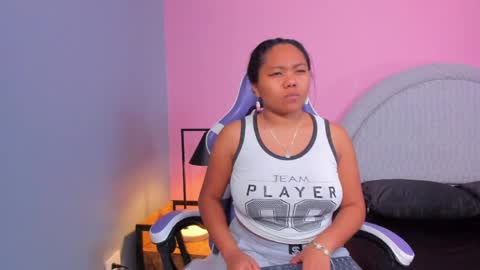 yeika_foxy online show from April 28, 2026, 11:37 am