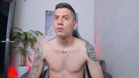 YEIKO ROMERO online show from December 18, 2025, 3:51 pm