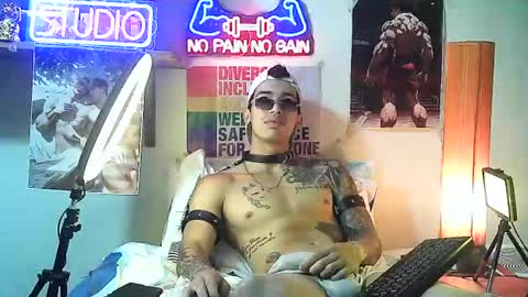 yeisoncastellanos1999 online show from September 16, 2025, 6:42 pm