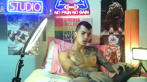 yeisoncastellanos1999 online show from September 25, 2025, 12:14 am