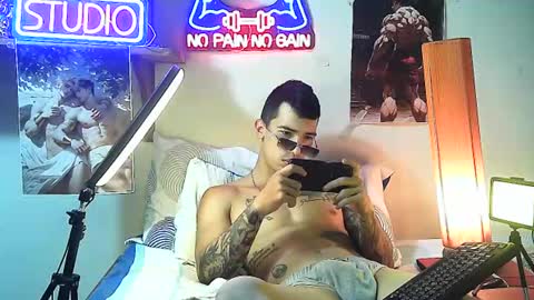 yeisoncastellanos1999 online show from October 5, 2025, 1:26 am